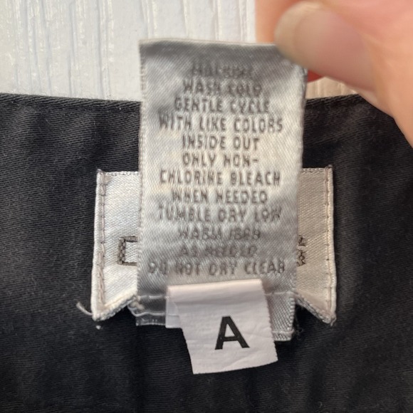 Chico's Pants Ankle Cropped Black 3 Pockets Button Zip Fly Straight Leg Fits L - Picture 4 of 8